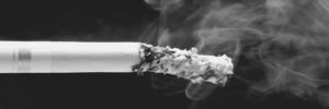 喫煙者よりも多量に有害物質を吸い込む「受動喫煙」の怖さや、自力で禁煙を成功させるためのポイントを解説