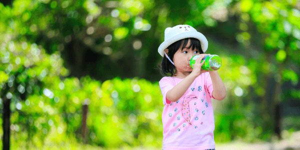 子供の発熱対策は水分補給